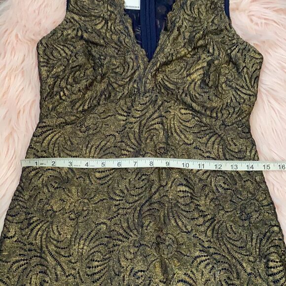 Bebe Metallic Lace Design Dress Contemporary Feminine Scalloped Brand New - Picture 12 of 14